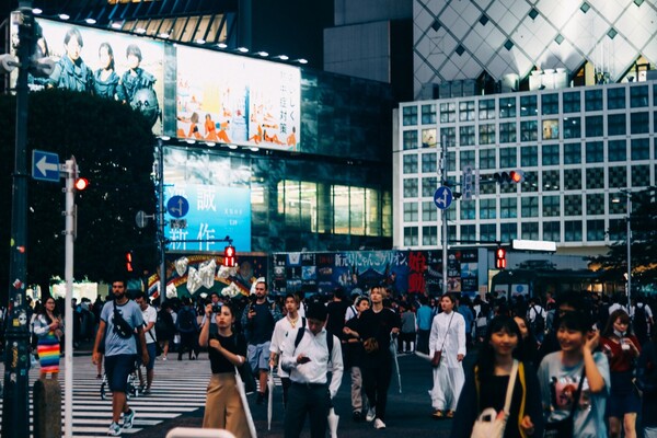 東京の交差点写真